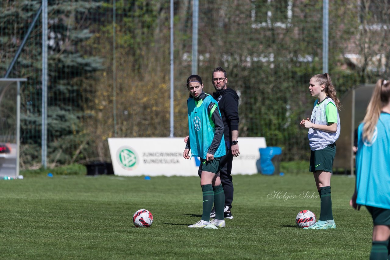 Bild 246 - wBJ Hamburger SV - WfL Wolfsburg : Ergebnis: 2:1